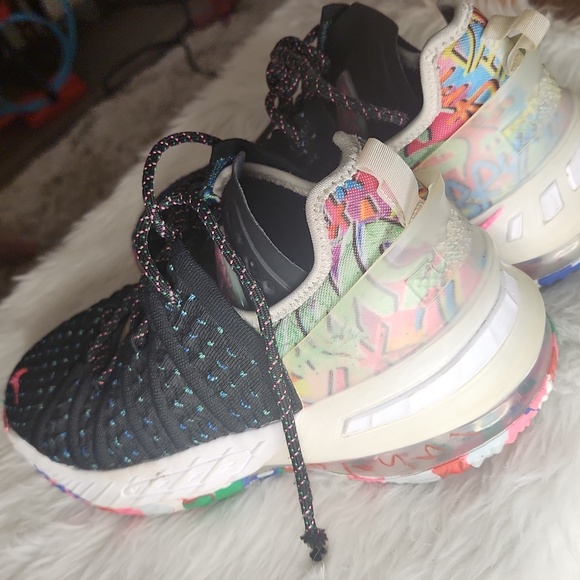 NIKE LEBRON 18 SNEAKERS - Picture 3 of 10